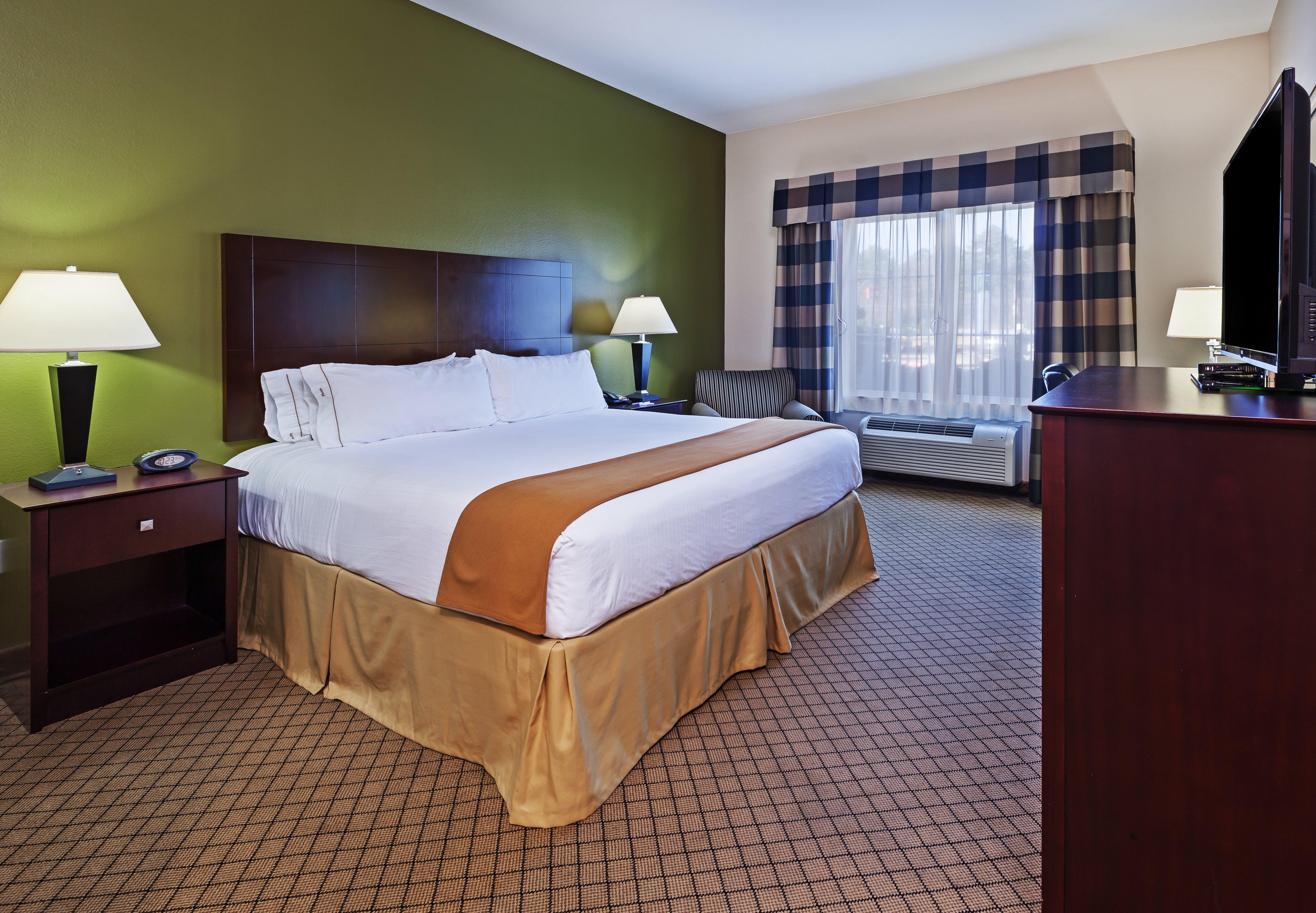 Holiday Express & North By Ihg Hotel